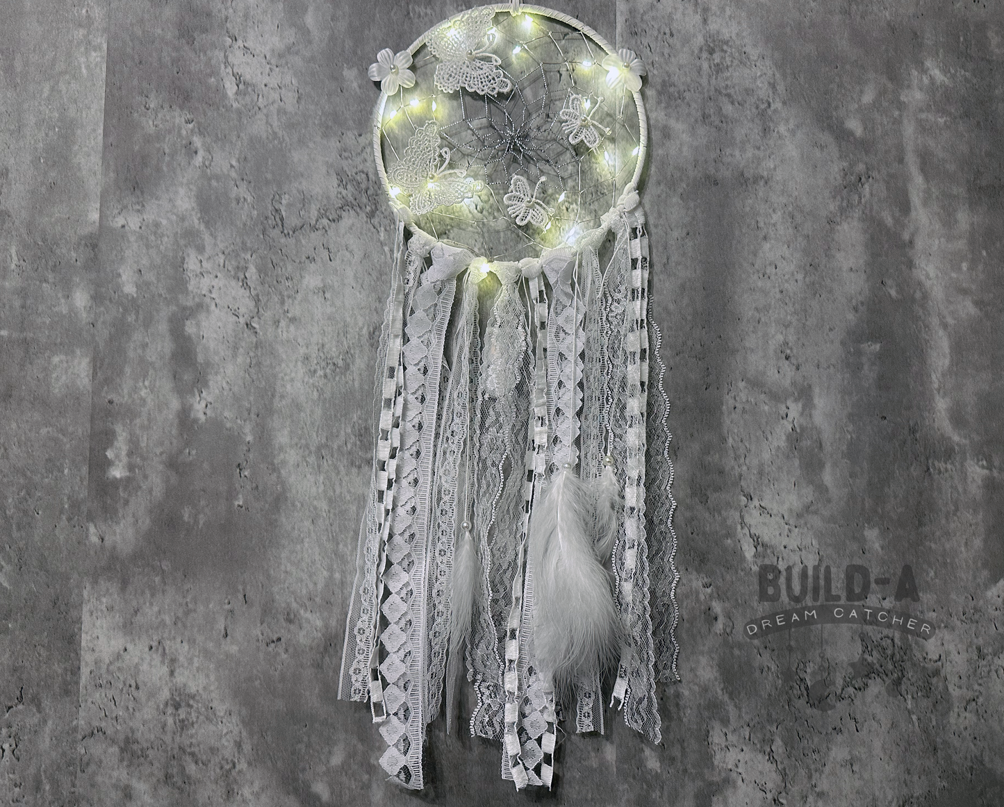 Dream Catcher - White Handmade Traditional Feather Wall Hanging Home Decoration Blessing Decor Ornament Gift Bedroom (NO.108)